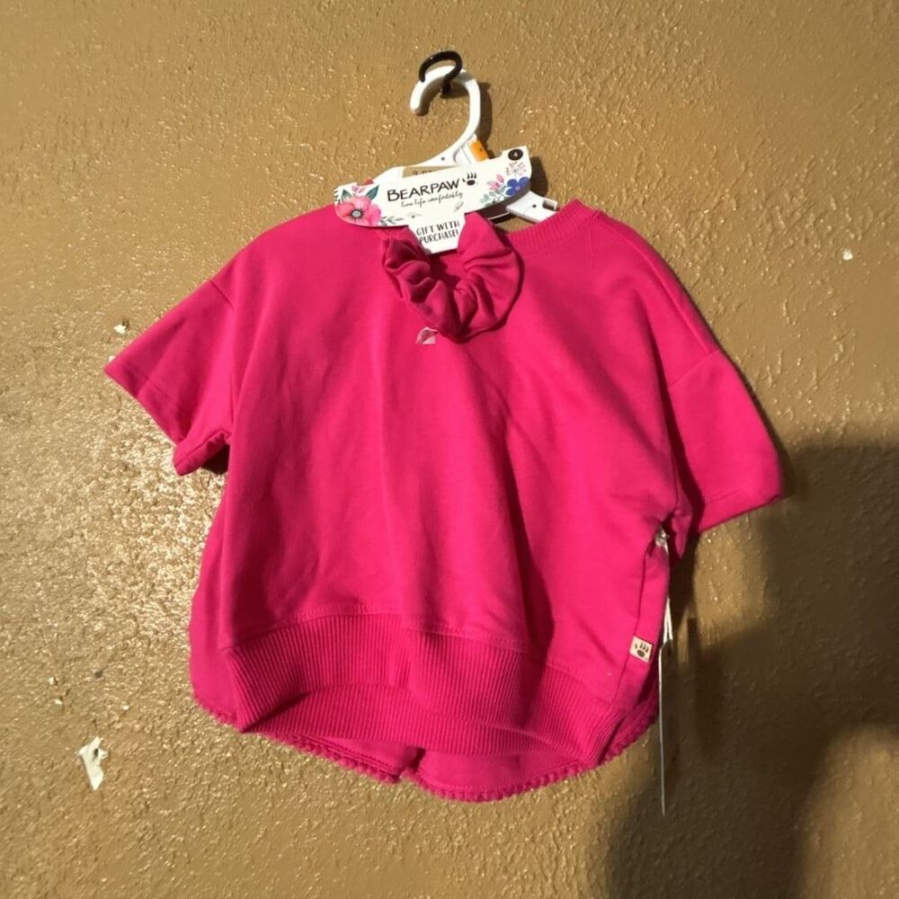 BEARPAW Girls 2-Piece Short Set with Scrunchie Size 4 Hot Pink